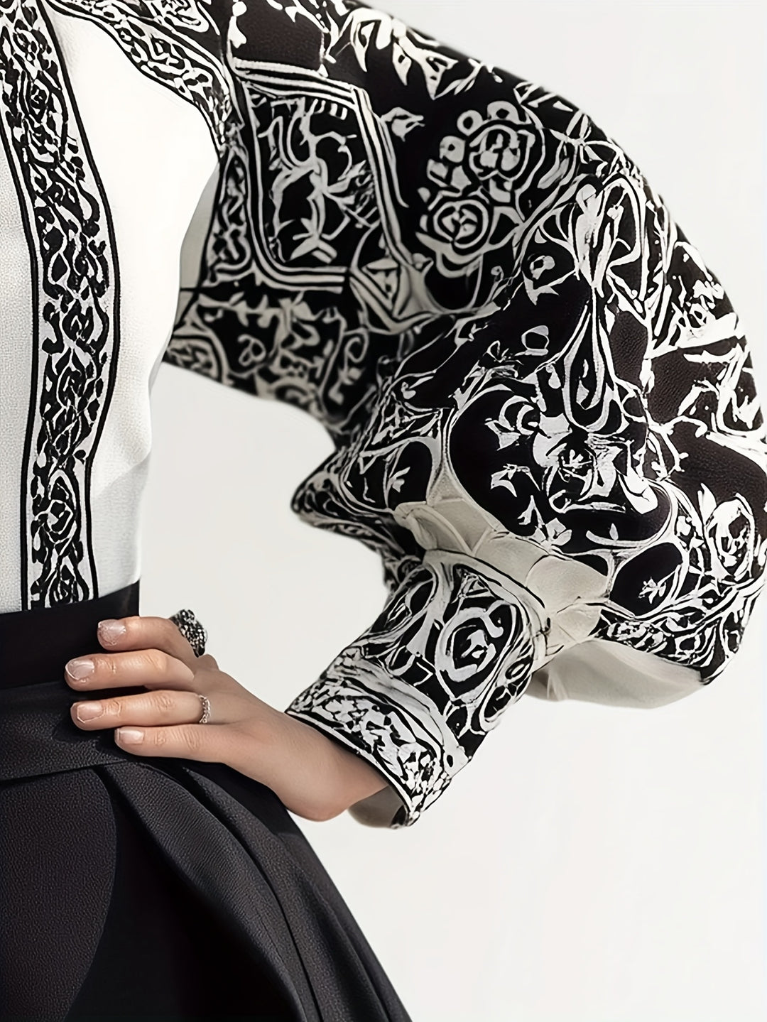 Women's Elegant Gothic Black & White Lace